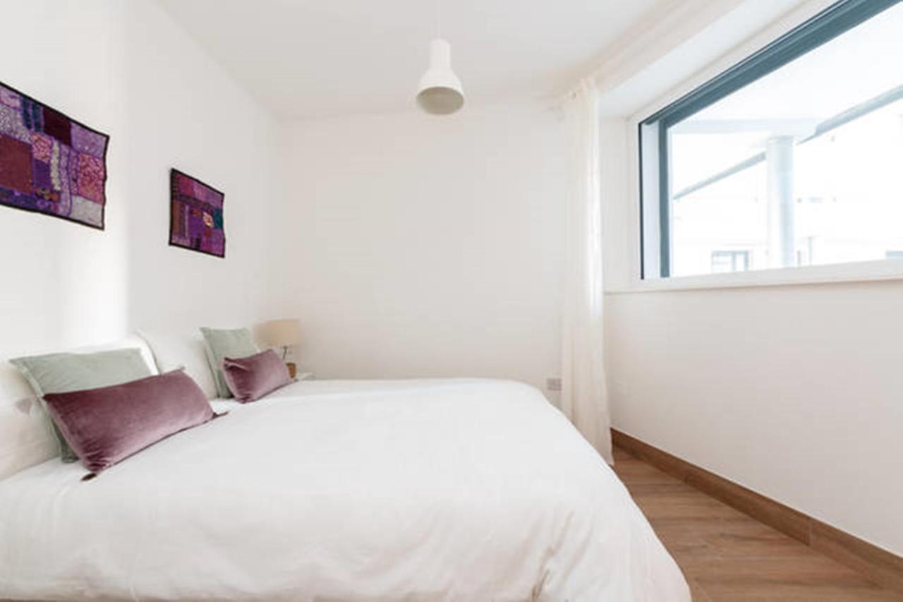 Stylish Soundproof Temple Bar Square Apartment Dublin Exterior photo